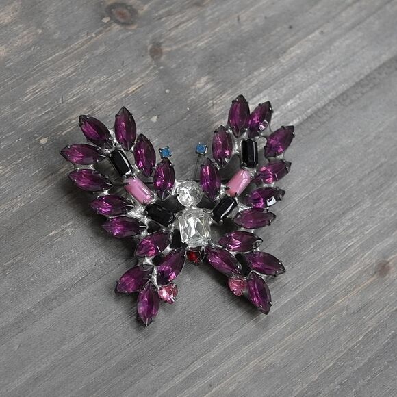 Vintage KJL Kenneth Jay Lane Butterfly Brooch Extra Large Purple Pink Crystals - Picture 7 of 7